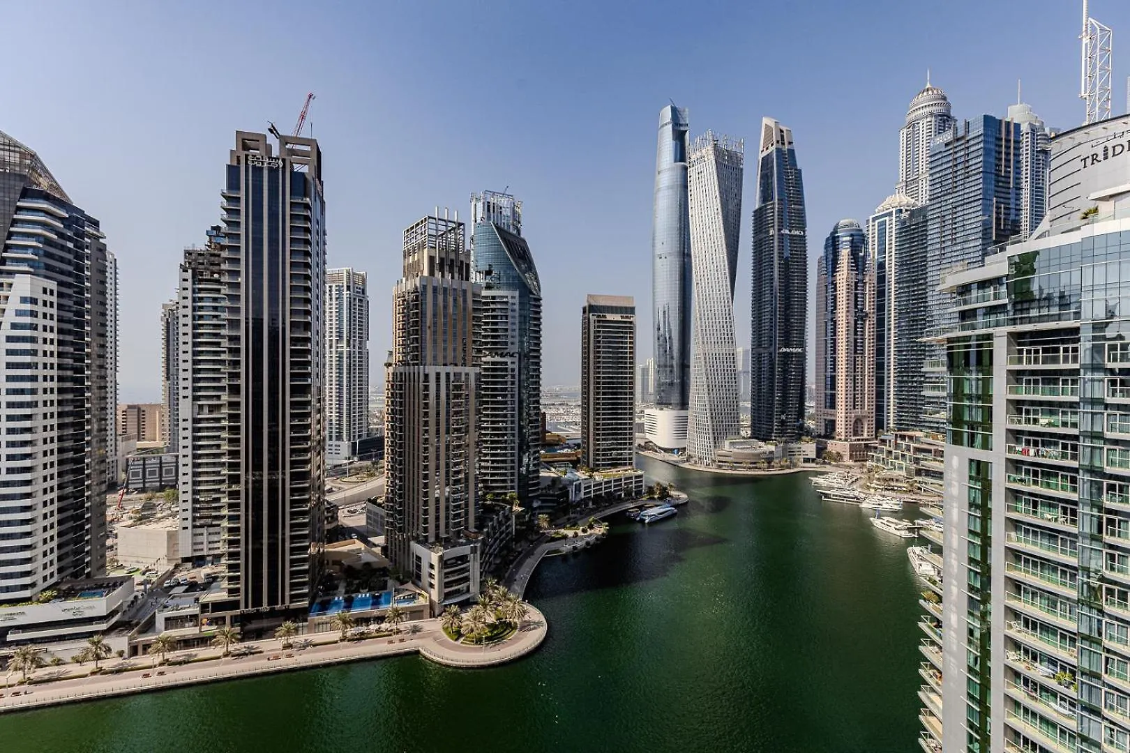 Spacious 3Bdr Apartment In Marina With Office Dubai