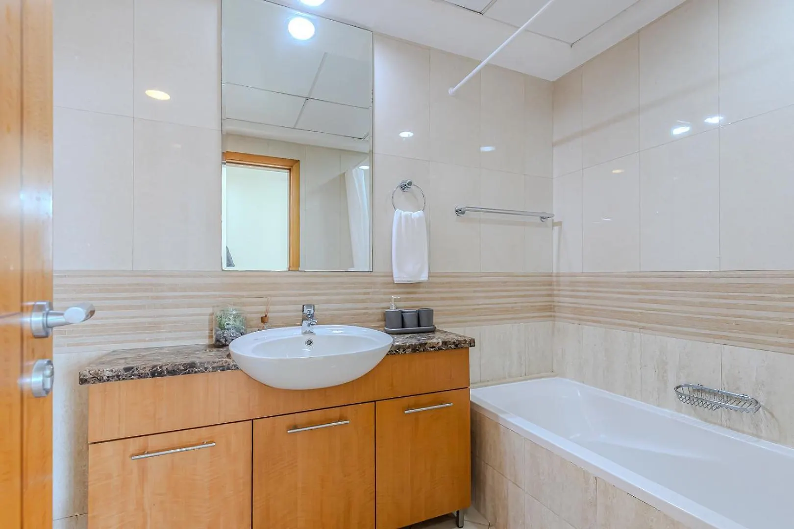 Spacious 3Bdr Apartment In Marina With Office Dubai 0*,  United Arab Emirates