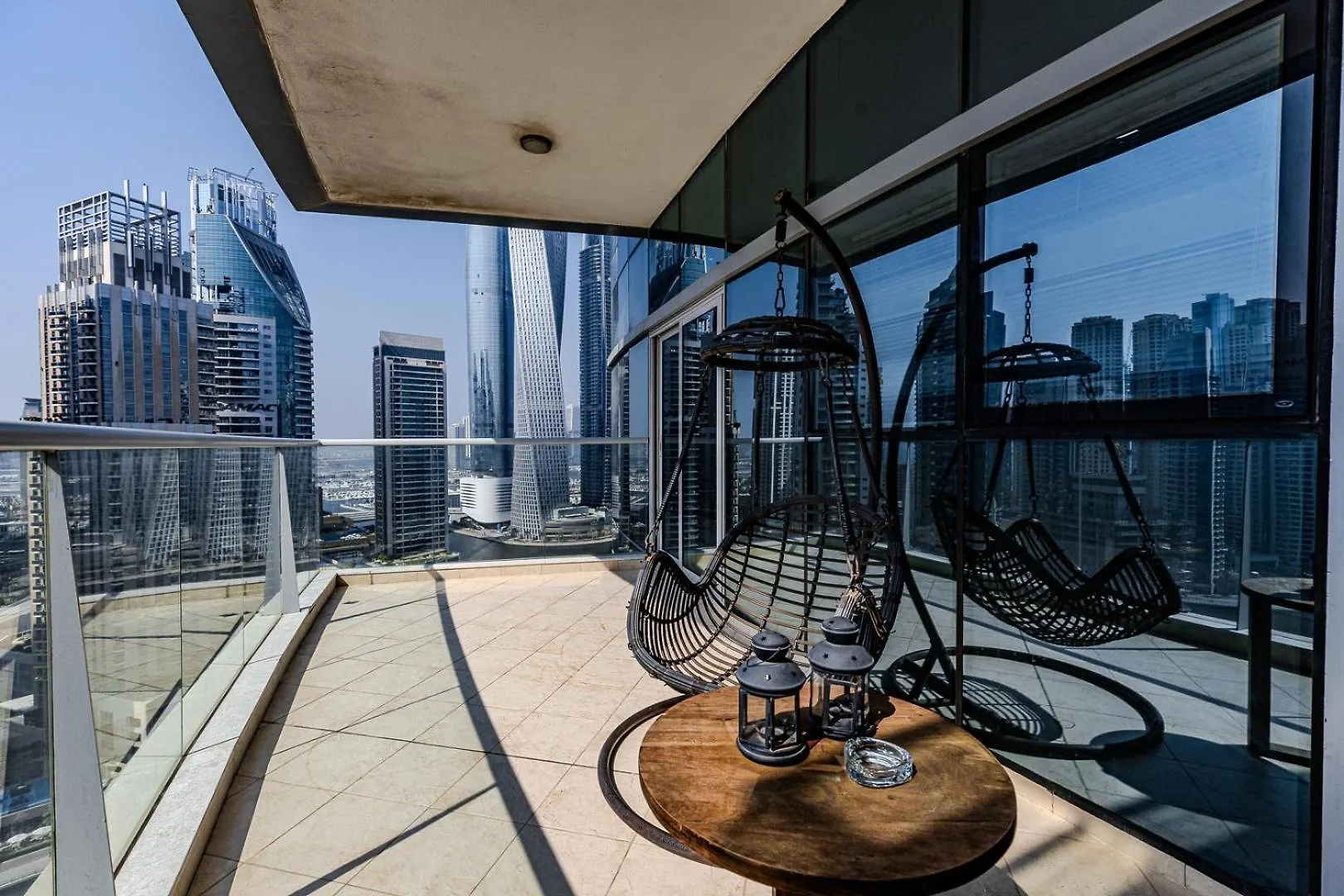 Spacious 3Bdr Apartment In Marina With Office Dubai
